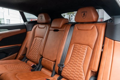 2022 Lamborghini Urus AWD
