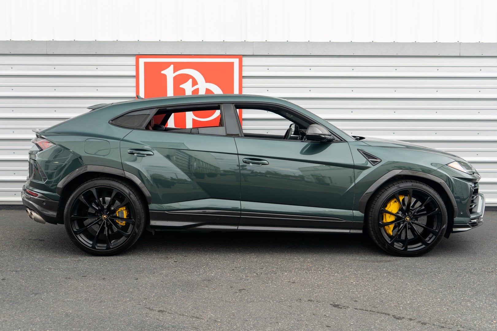 2022 Lamborghini Urus AWD