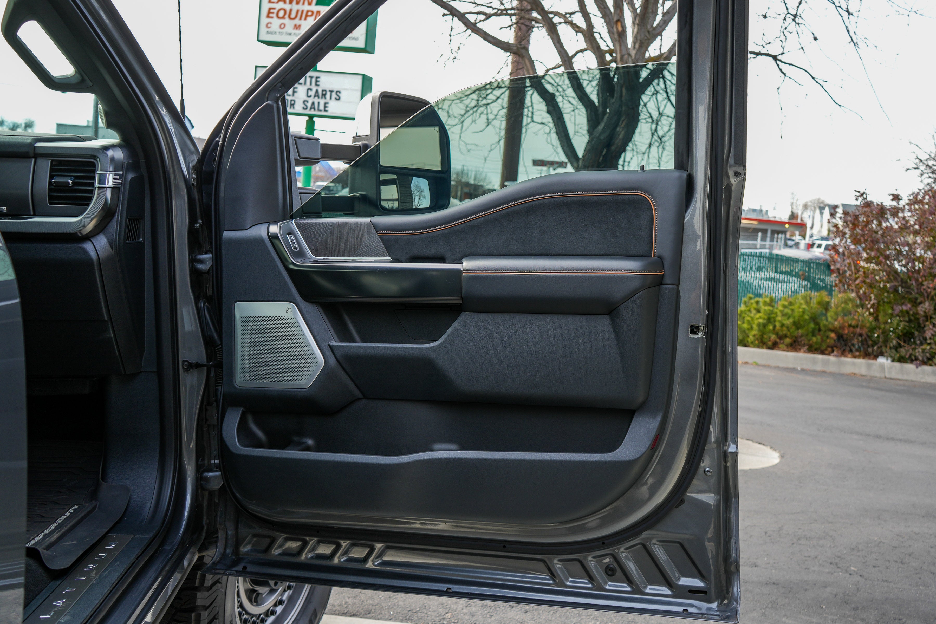 2024 Ford Super Duty F-250 SRW Platinum