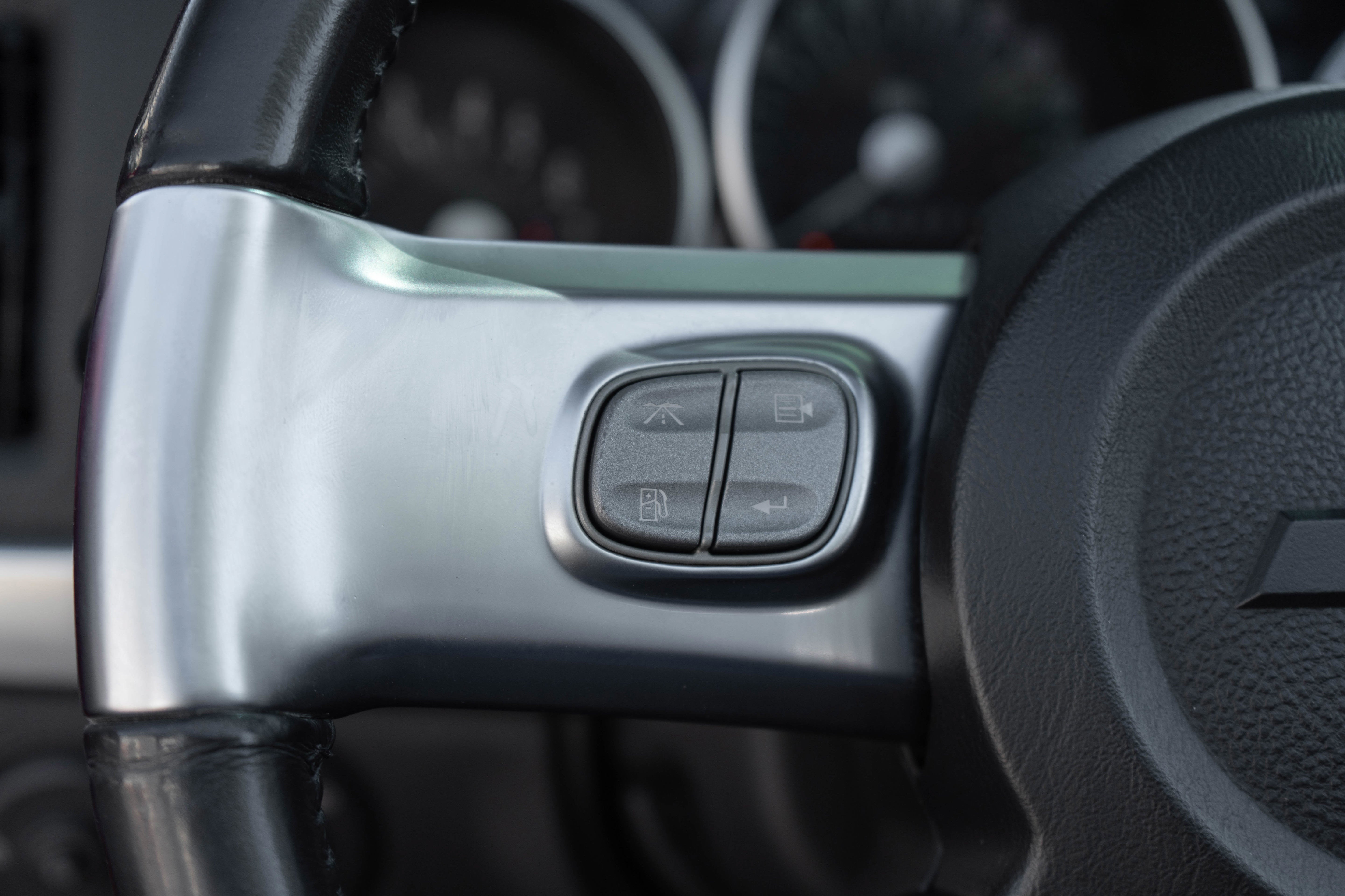 2005 Chevrolet SSR LS