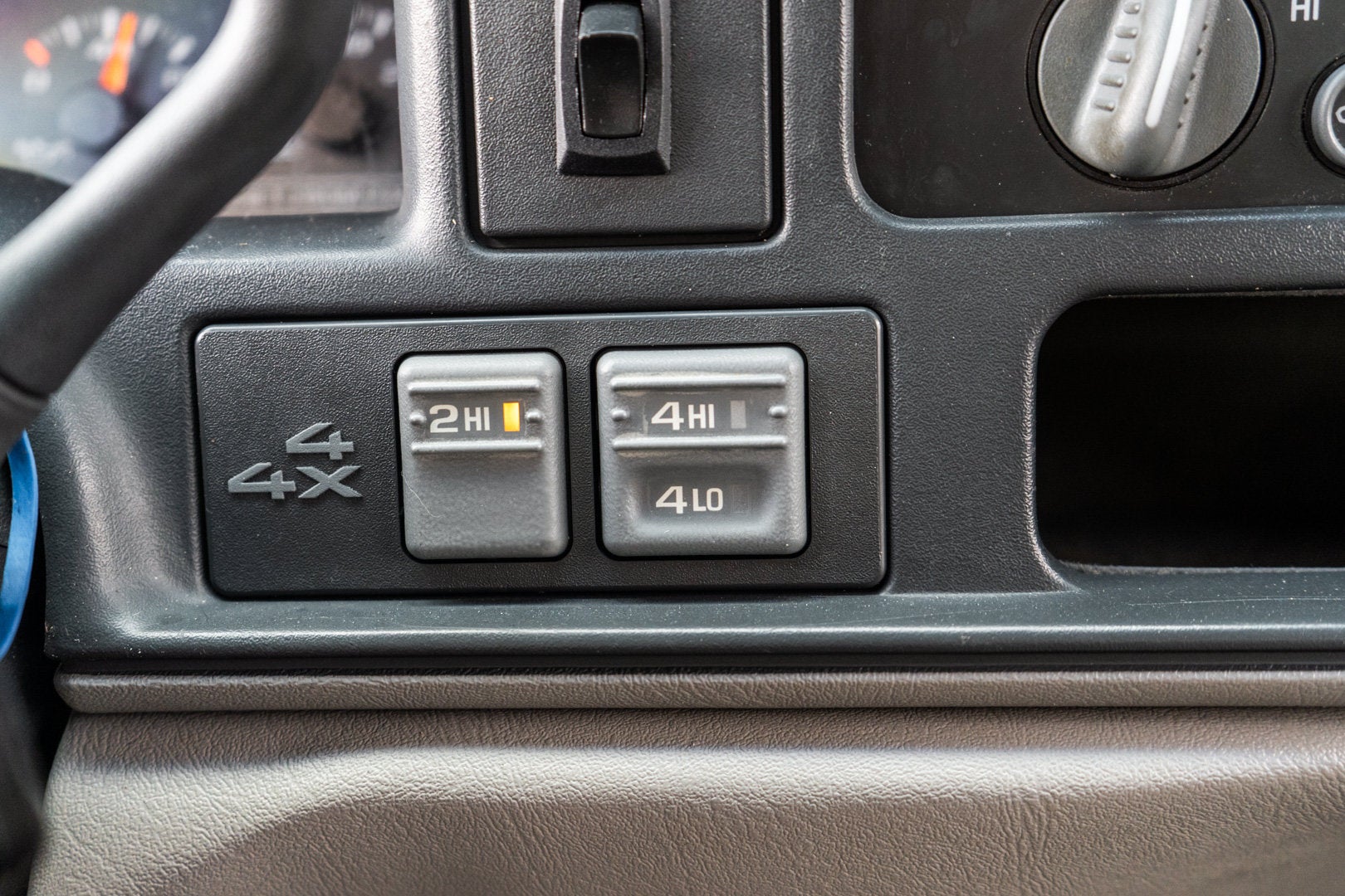 1998 Chevrolet C/K 2500 HD Ext Cab 141.5" WB 4WD C6P