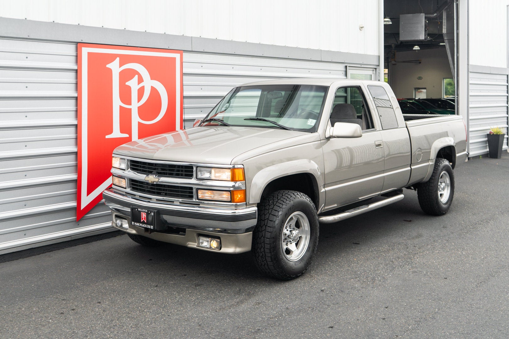 1998 Chevrolet C/K 2500 HD Ext Cab 141.5" WB 4WD C6P