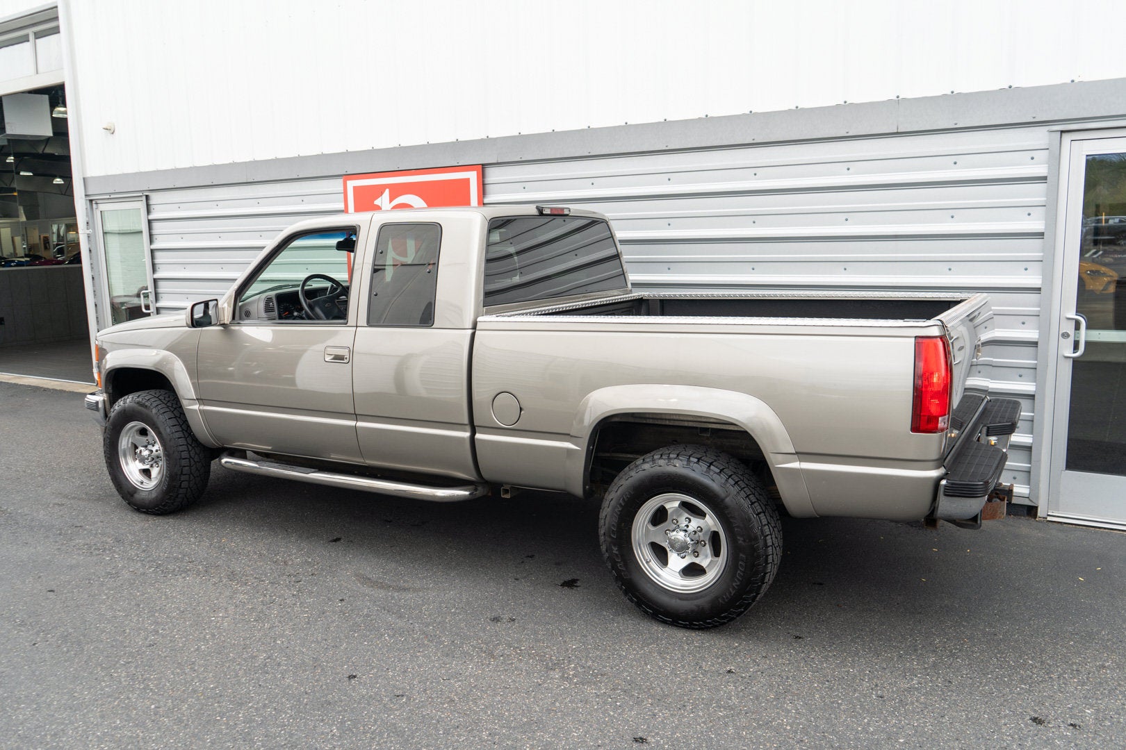 1998 Chevrolet C/K 2500 HD Ext Cab 141.5" WB 4WD C6P
