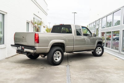 1998 Chevrolet C/K 2500 HD Ext Cab 141.5" WB 4WD C6P