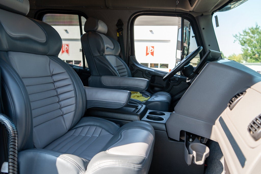 2022 Freightliner M2-112 Summit Hauler