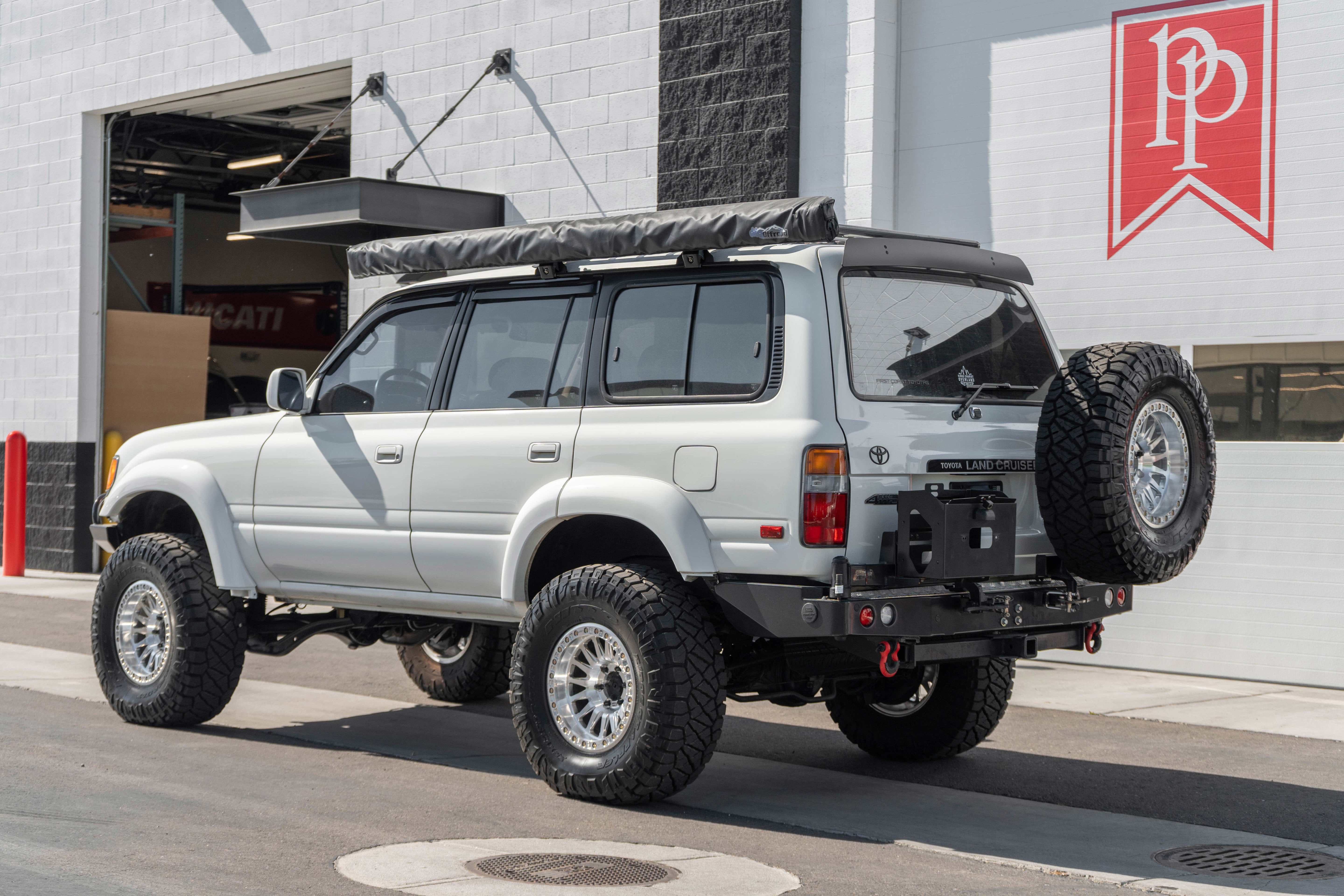 1995 Toyota Land Cruiser 4dr 4WD