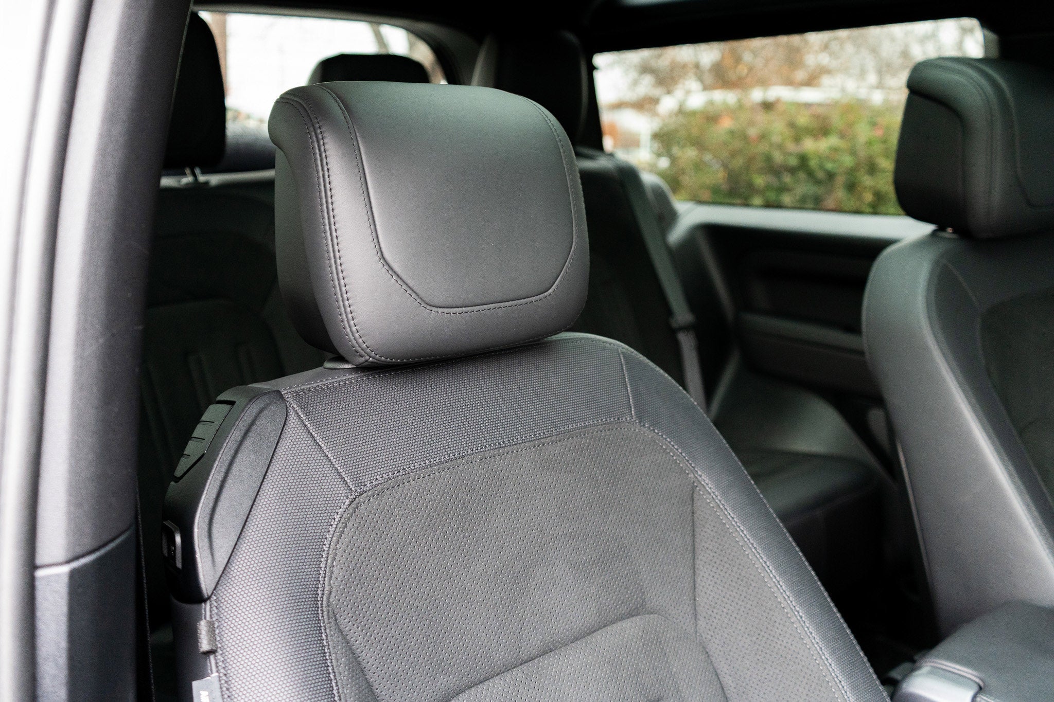 2023 Land Rover Defender Carpathian Edition