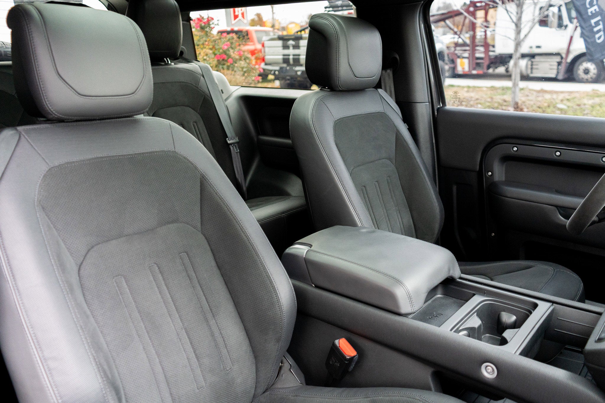 2023 Land Rover Defender Carpathian Edition