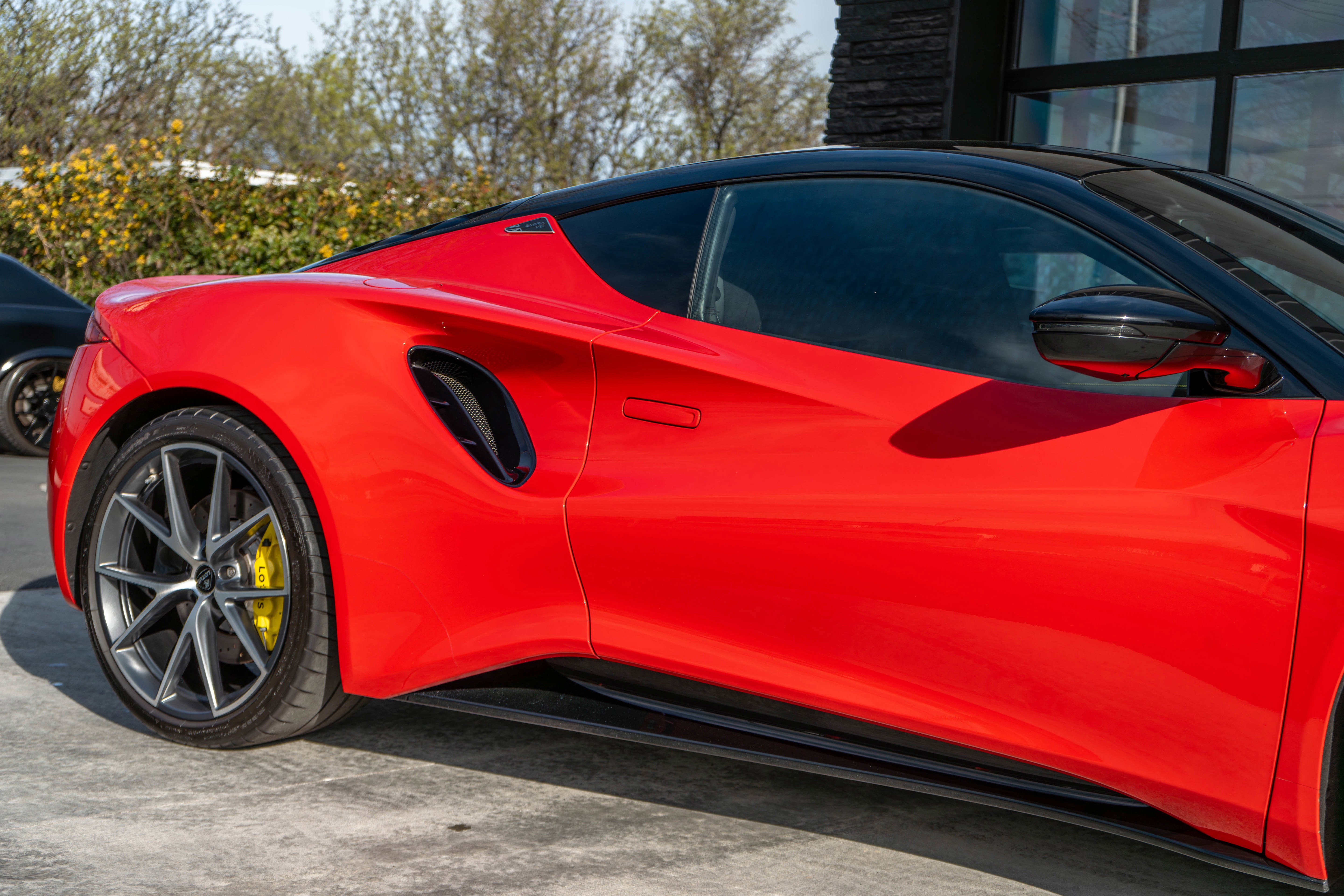 2025 Lotus Emira V6