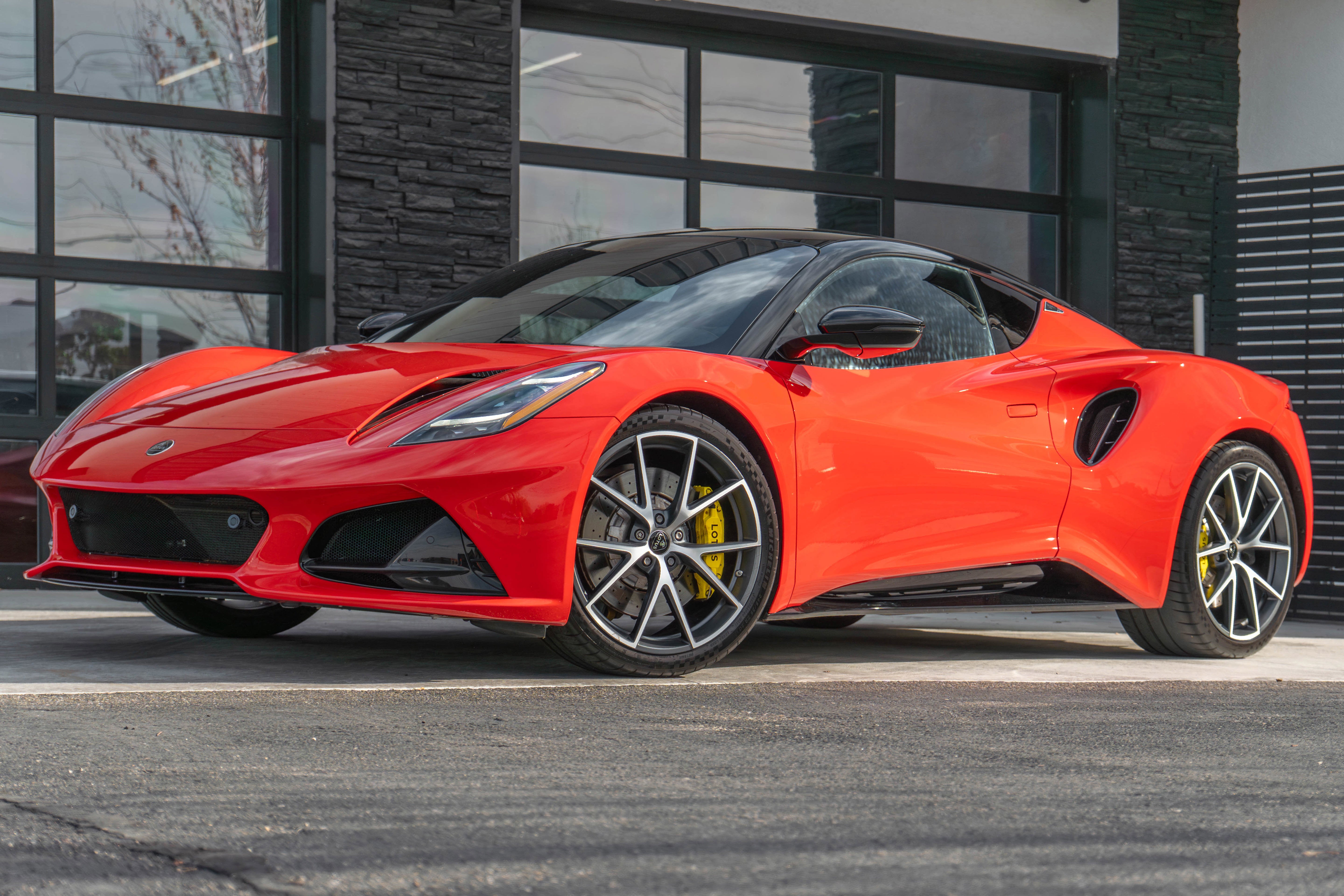 2025 Lotus Emira V6
