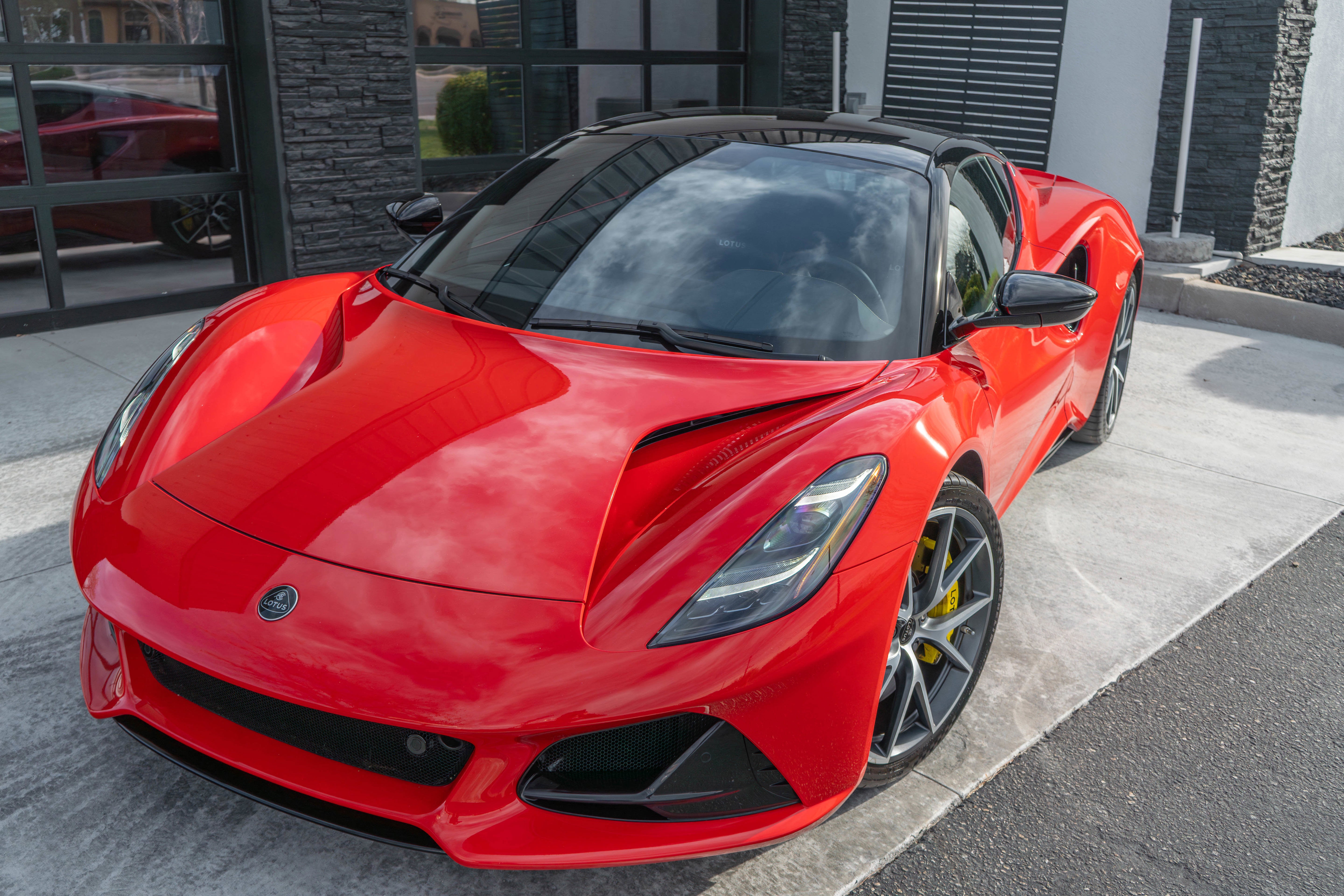 2025 Lotus Emira V6