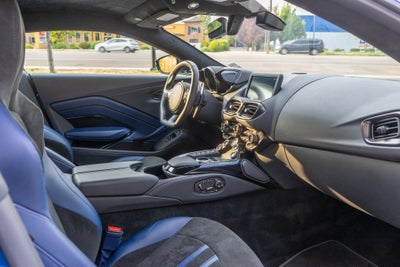 2022 Aston Martin Vantage Base