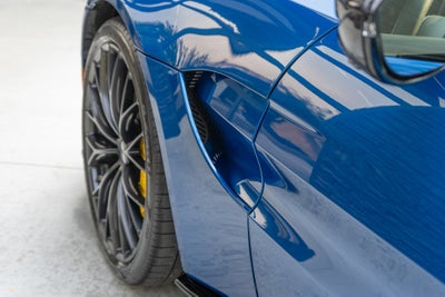 2022 Aston Martin Vantage Base