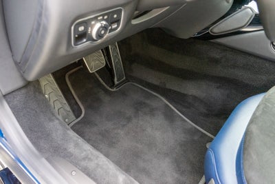 2022 Aston Martin Vantage Base