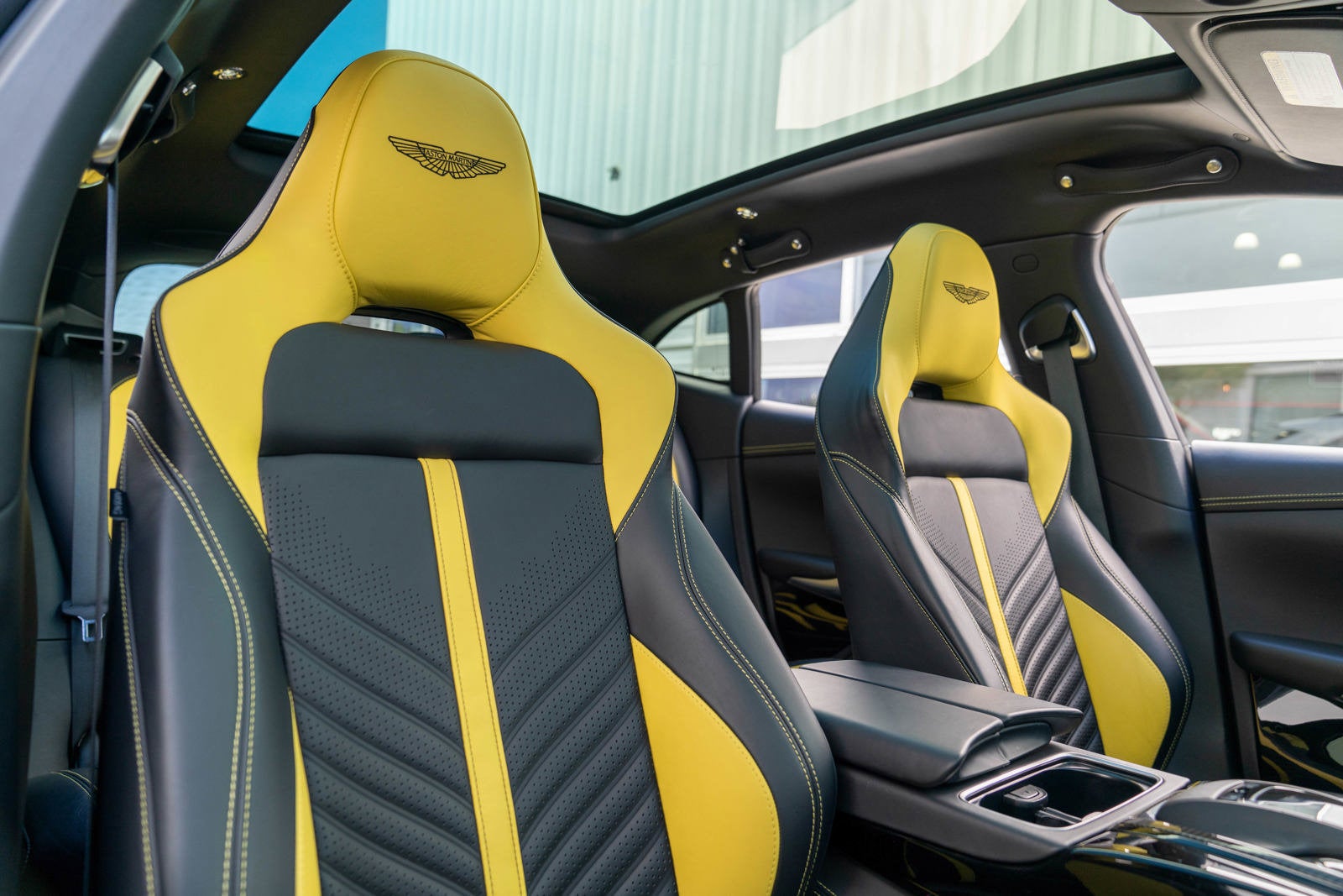 2023 Aston Martin DBX 707