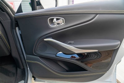 2023 Aston Martin DBX 707