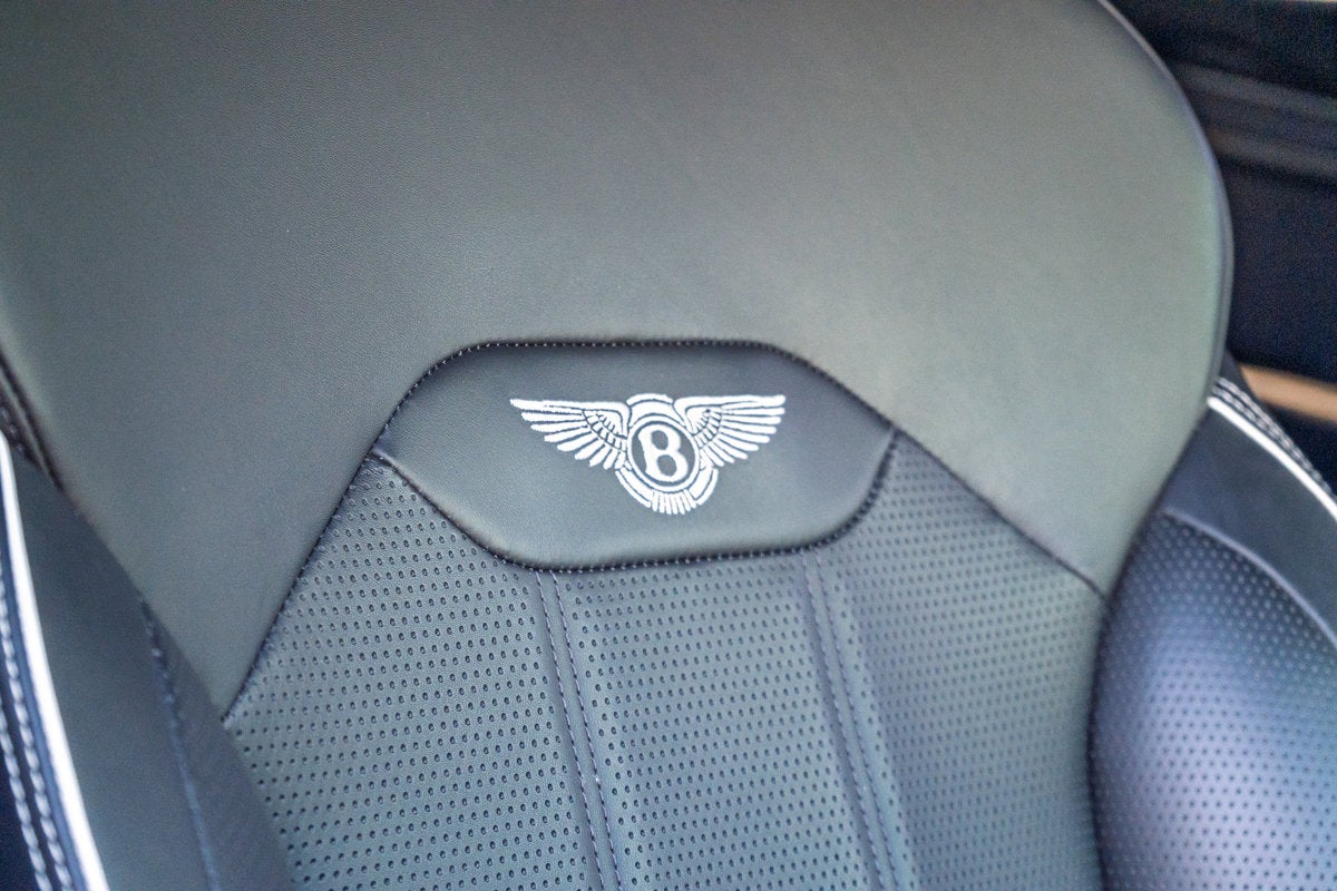 2022 Bentley Bentayga V8
