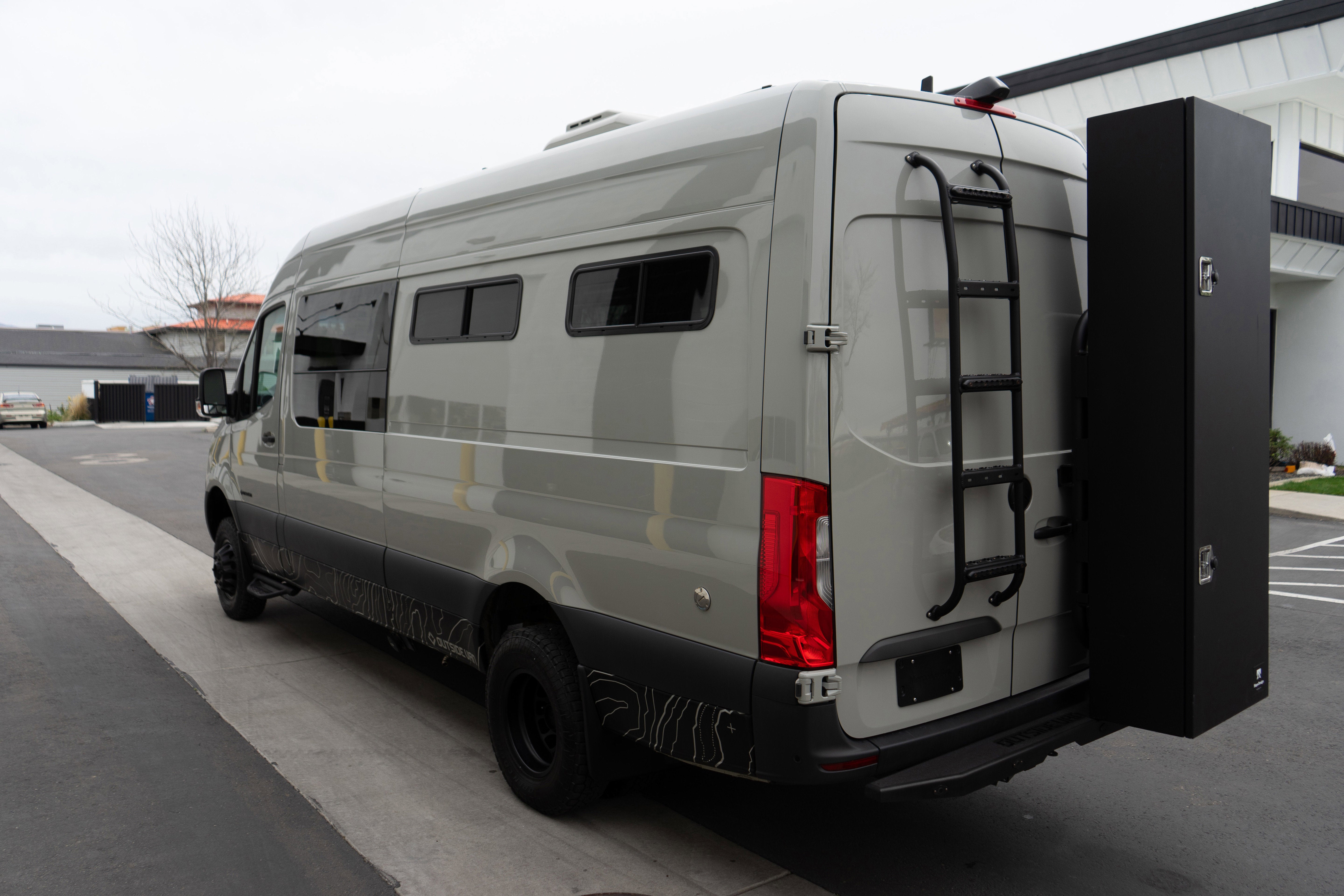 2020 Mercedes-Benz Sprinter Crew Van Base