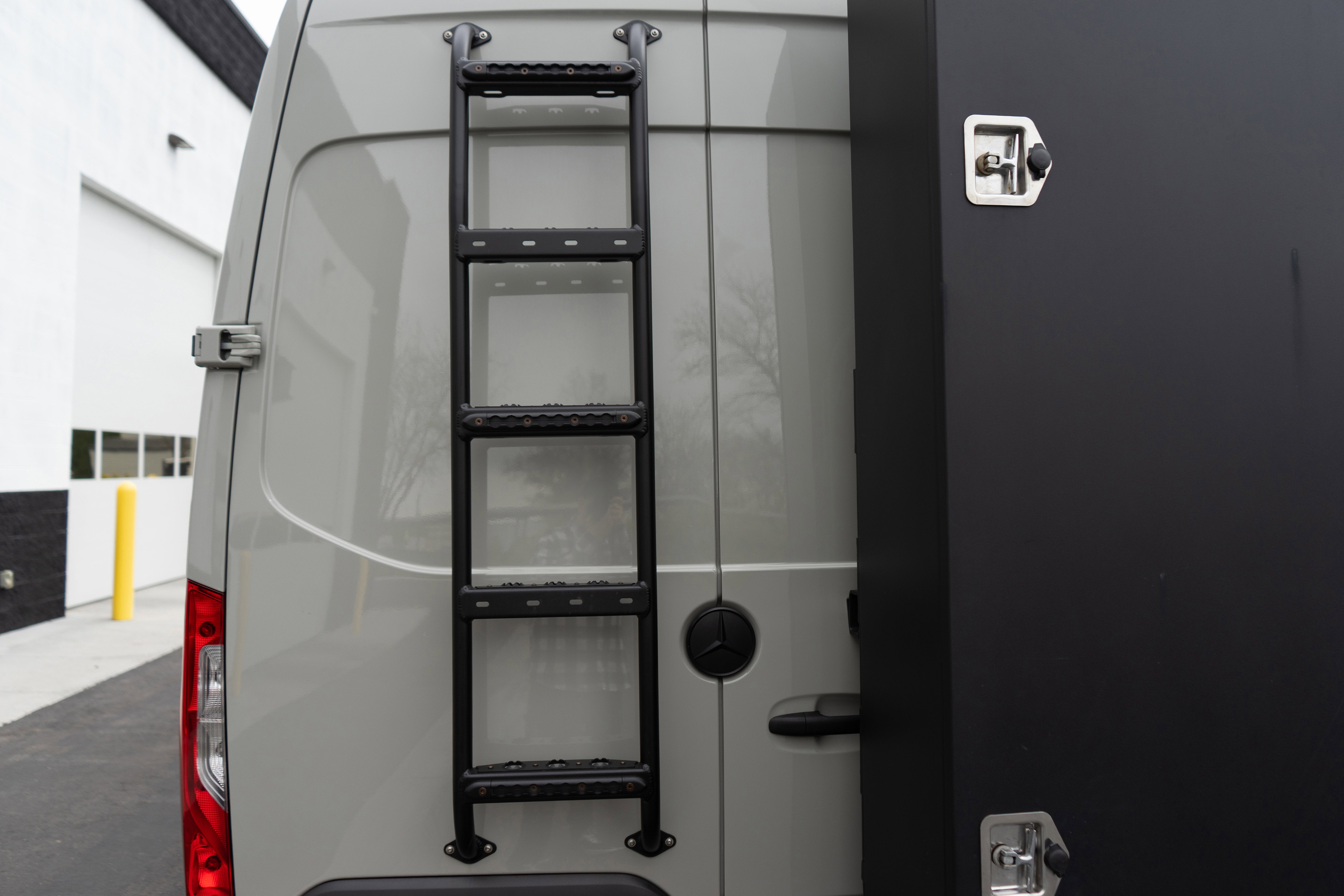 2020 Mercedes-Benz Sprinter Crew Van Base