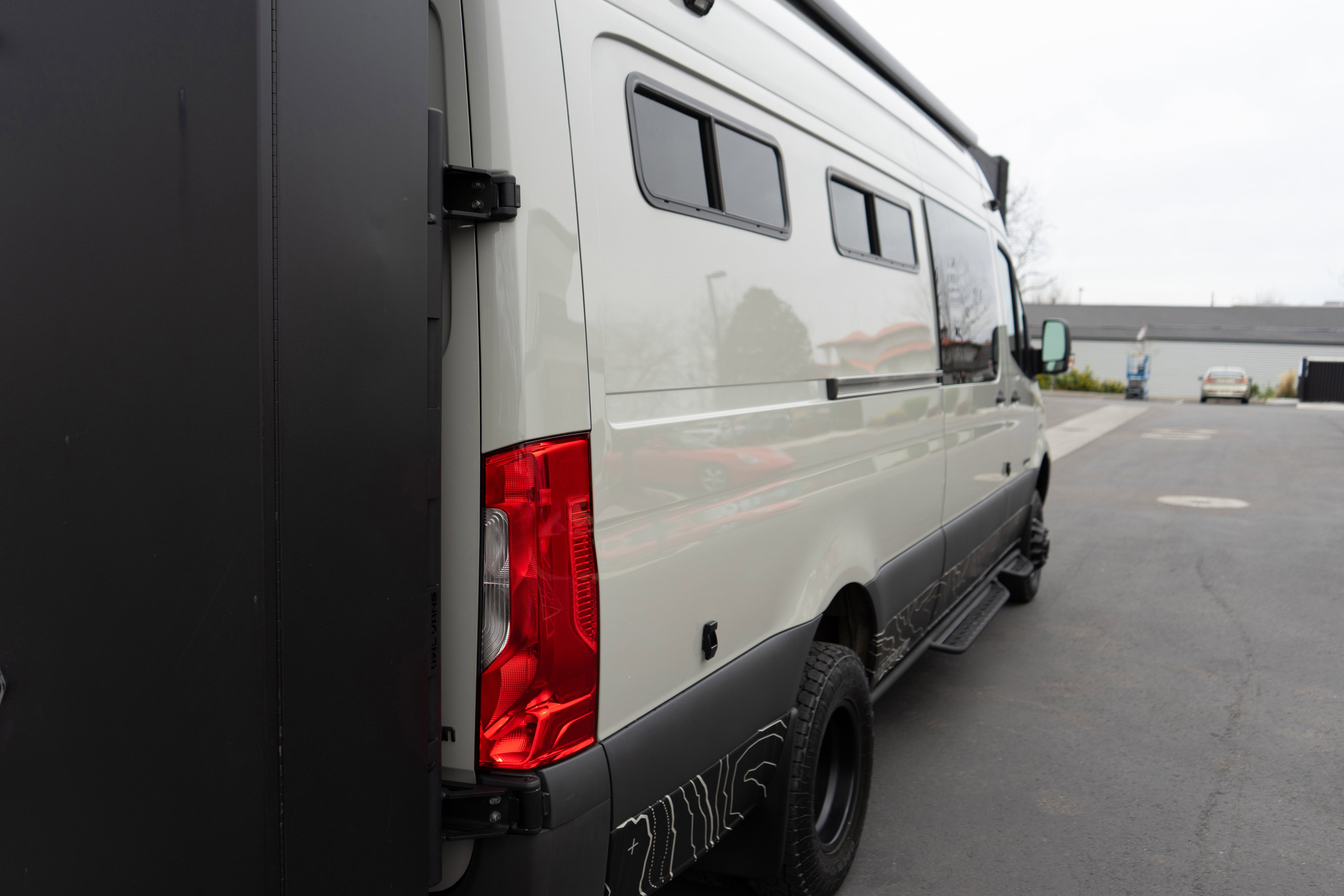 2020 Mercedes-Benz Sprinter Crew Van Base