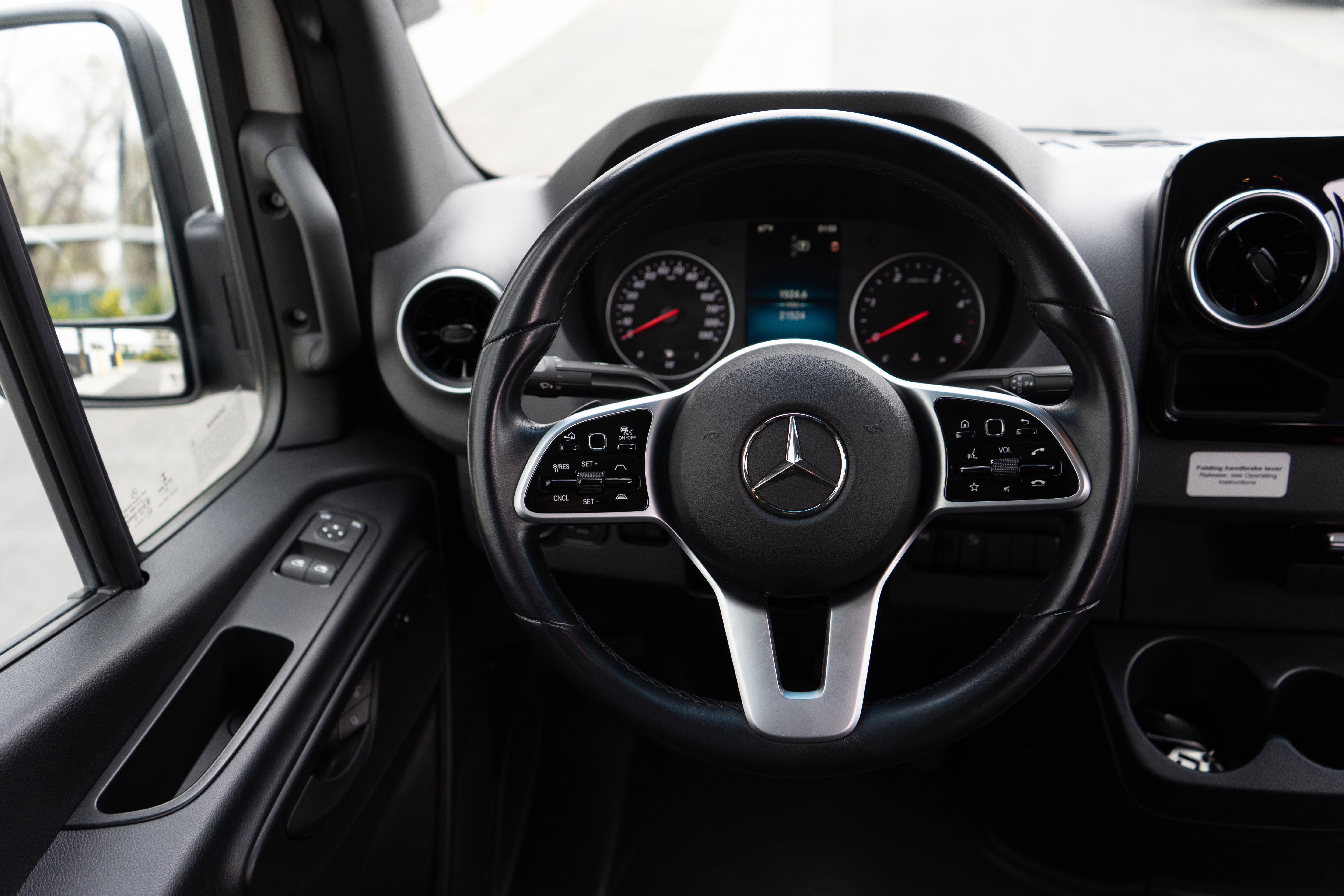 2020 Mercedes-Benz Sprinter Crew Van Base