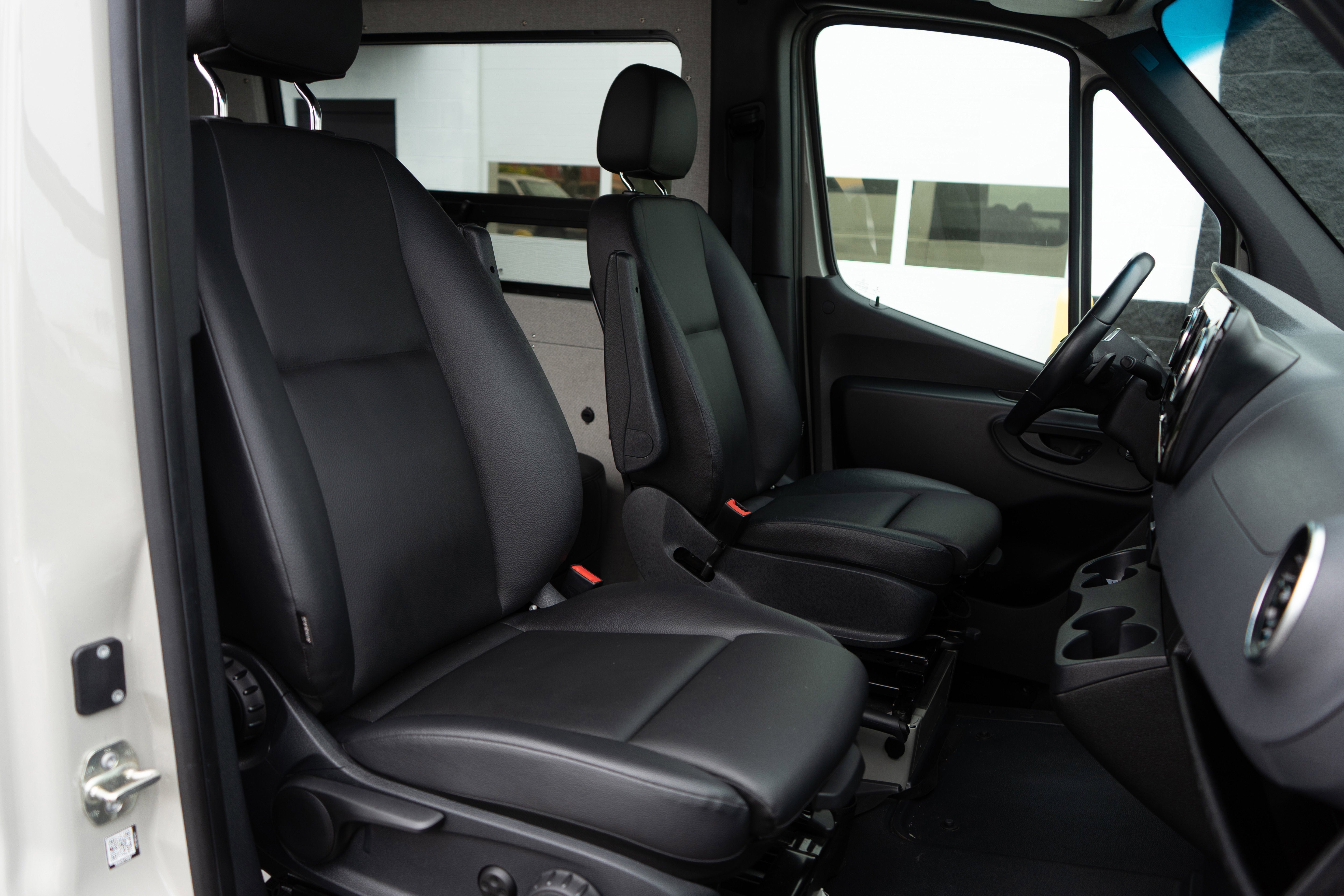 2020 Mercedes-Benz Sprinter Crew Van Base