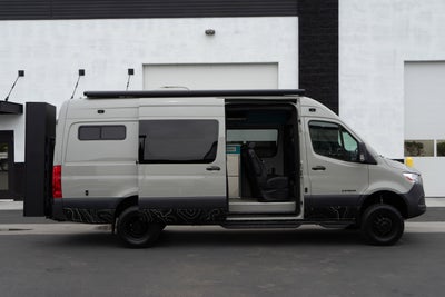 2020 Mercedes-Benz Sprinter Crew Van Base