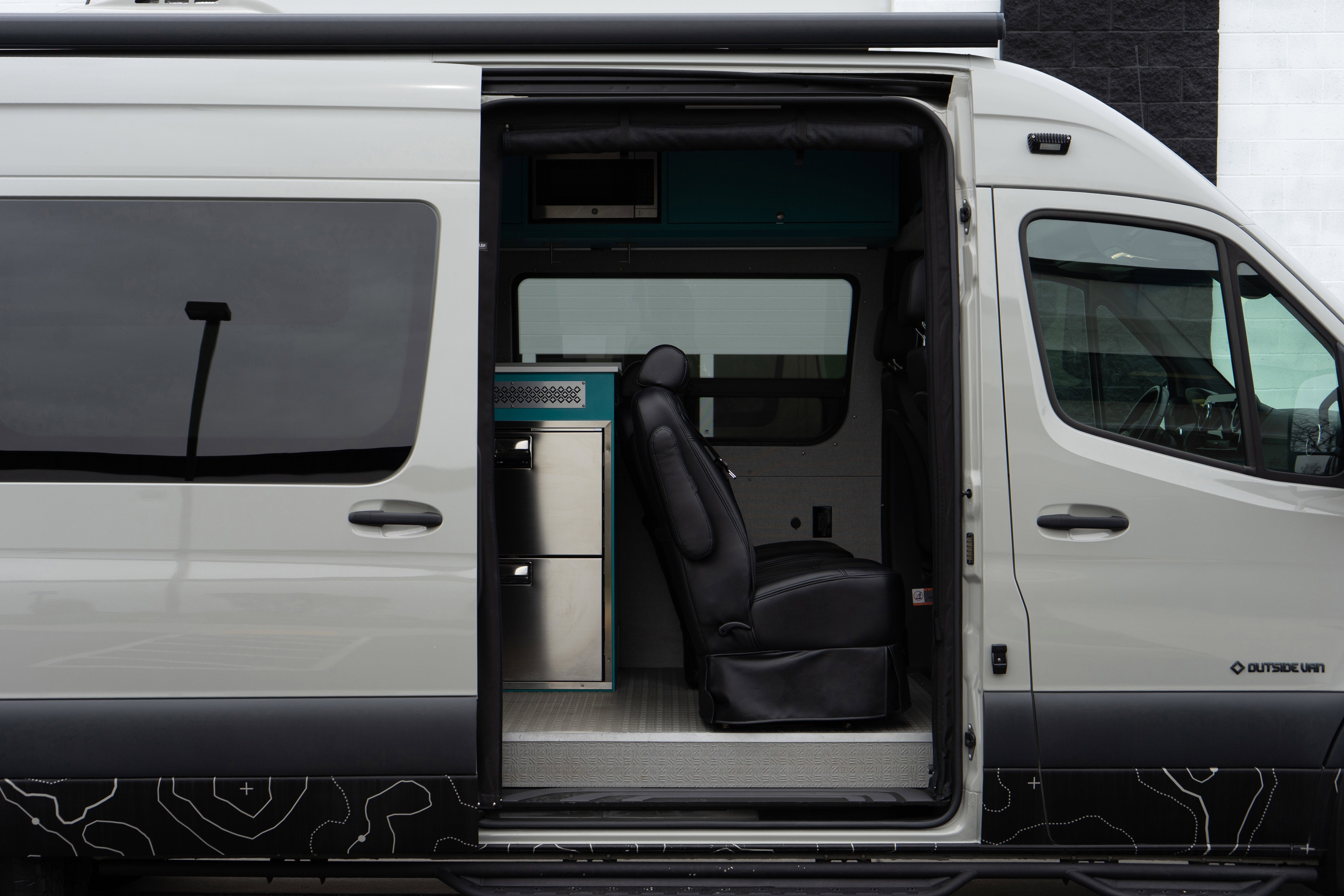 2020 Mercedes-Benz Sprinter Crew Van Base