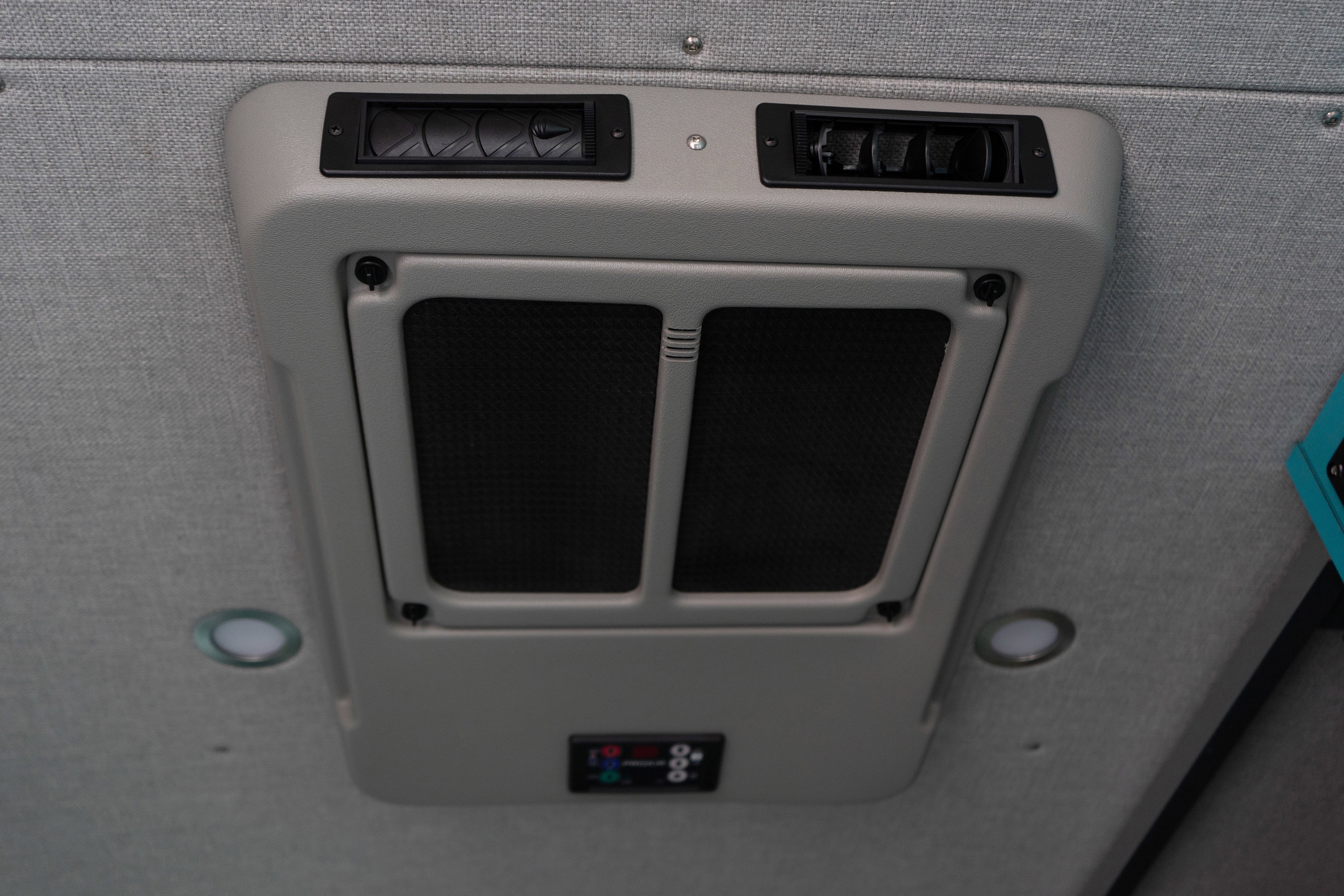 2020 Mercedes-Benz Sprinter Crew Van Base