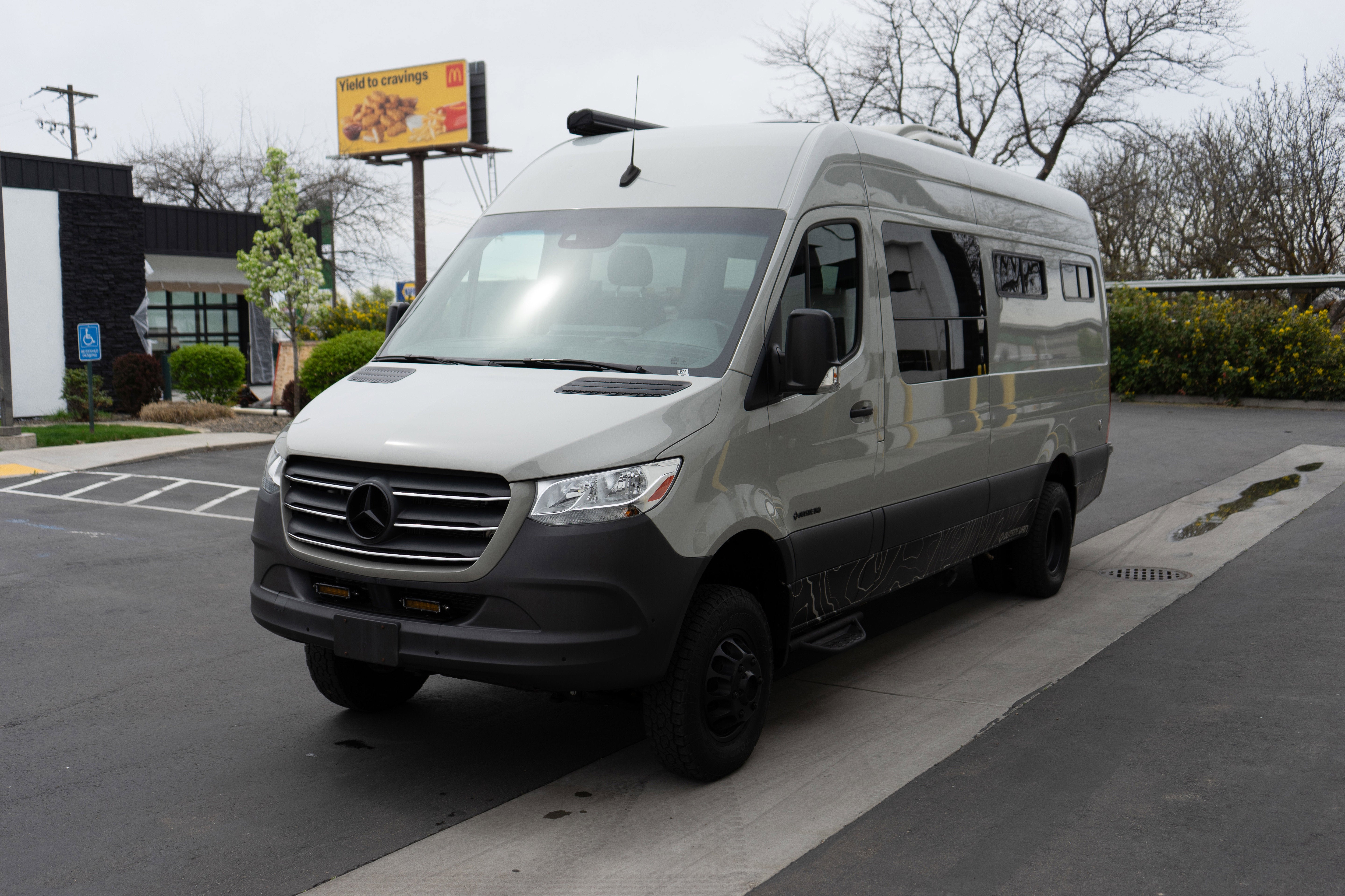 2020 Mercedes-Benz Sprinter Crew Van Base