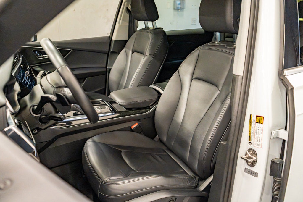 2022 Audi Q7 Premium Plus