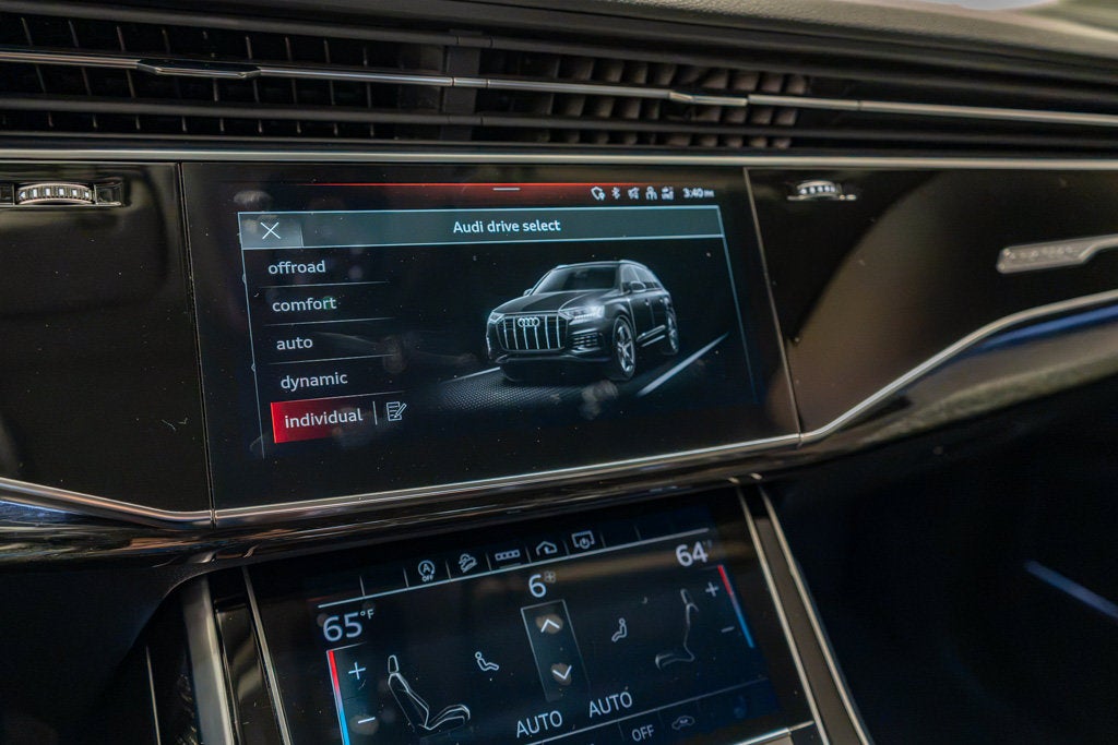 2022 Audi Q7 Premium Plus
