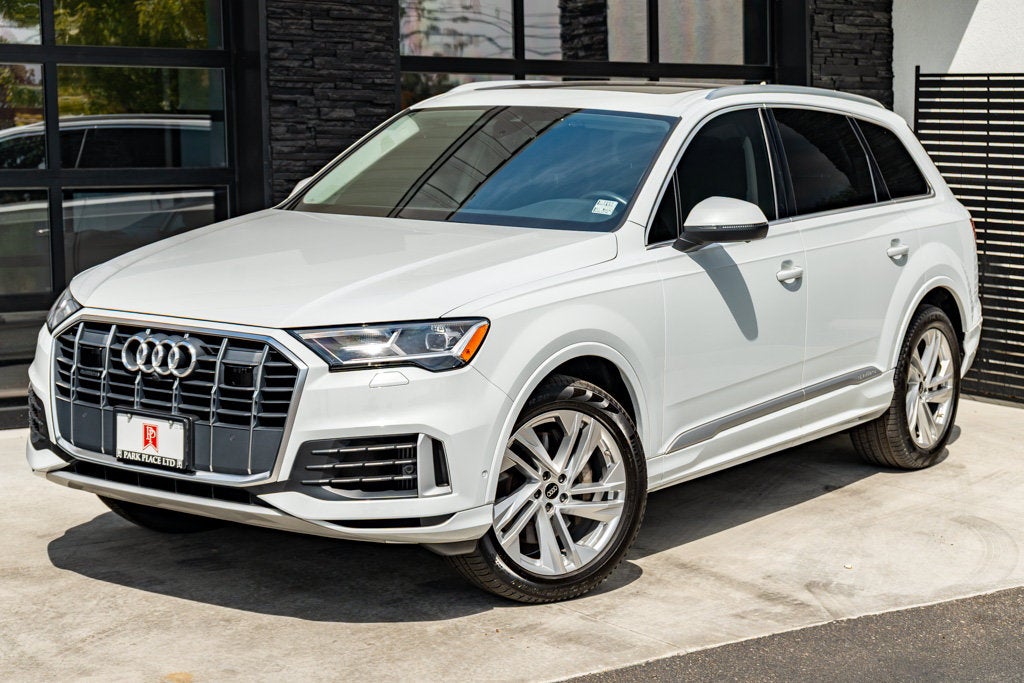 2022 Audi Q7 Premium Plus