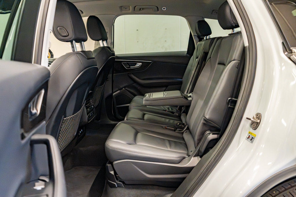 2022 Audi Q7 Premium Plus