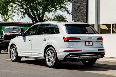 2022 Audi Q7 Premium Plus