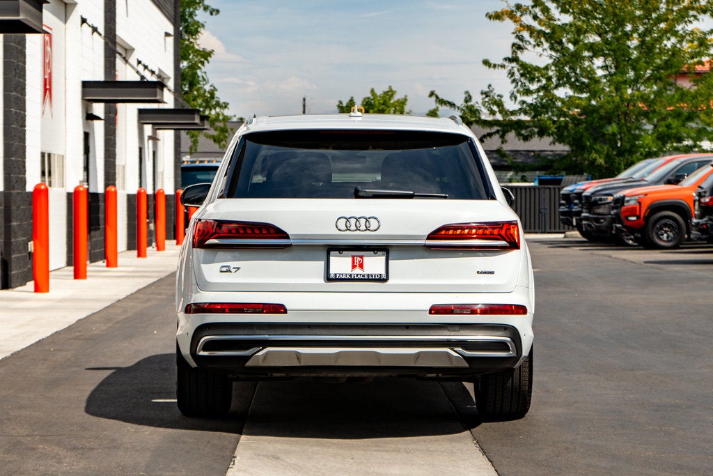 2022 Audi Q7 Premium Plus