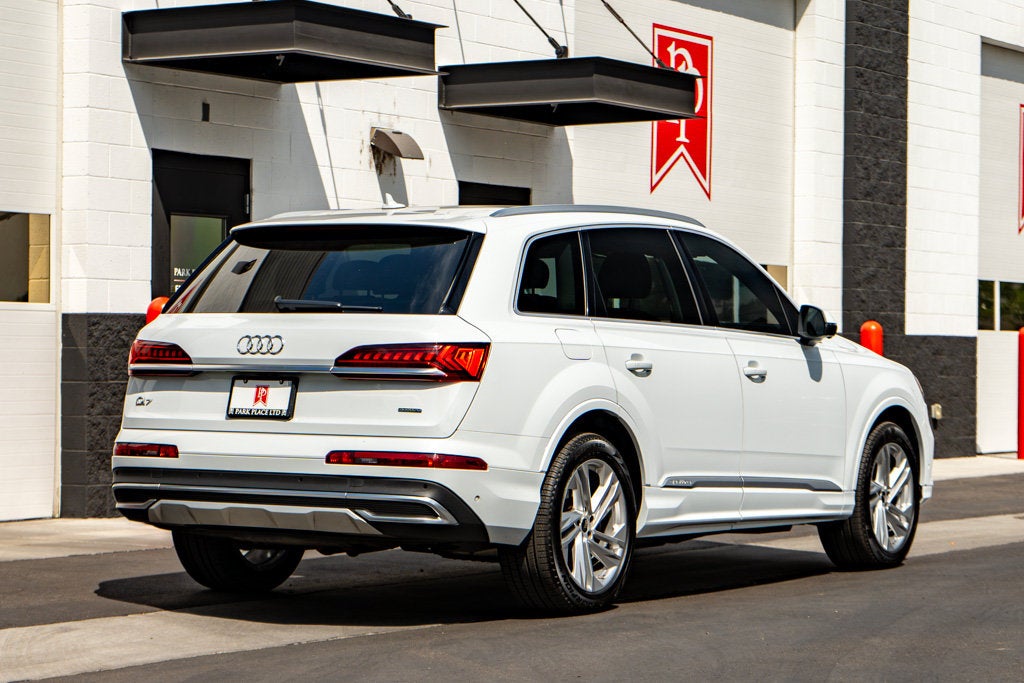 2022 Audi Q7 Premium Plus