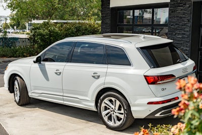 2022 Audi Q7 Premium Plus