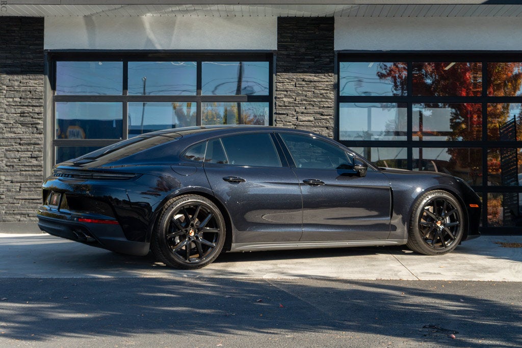 2025 Porsche Panamera 4