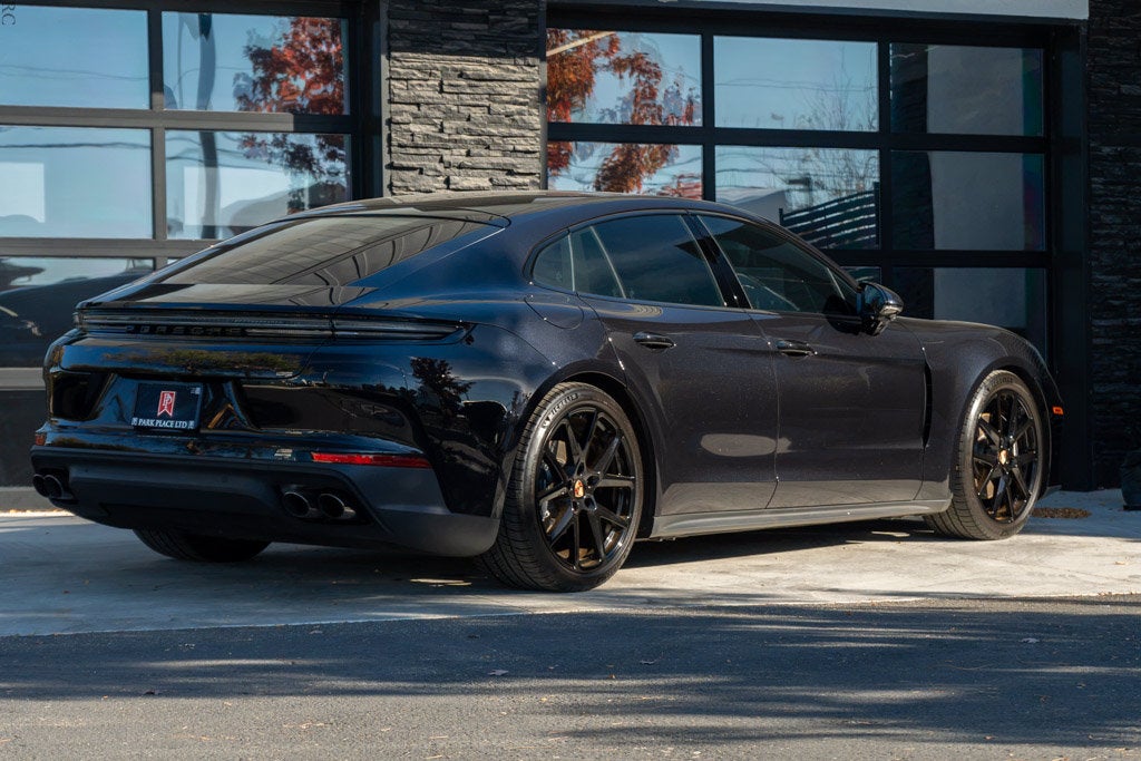 2025 Porsche Panamera 4