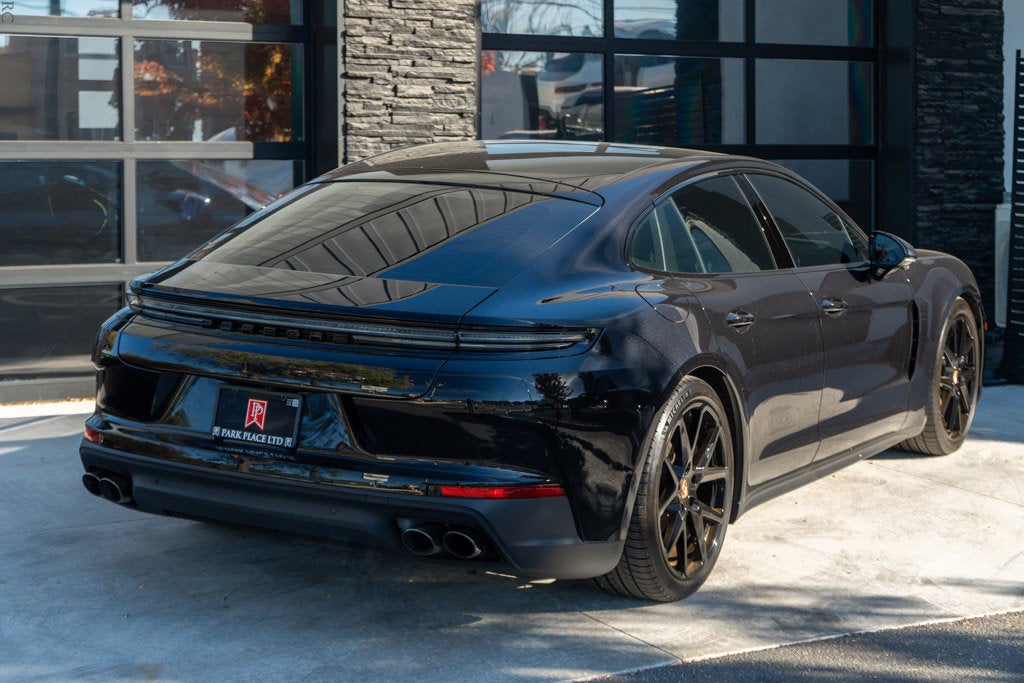 2025 Porsche Panamera 4