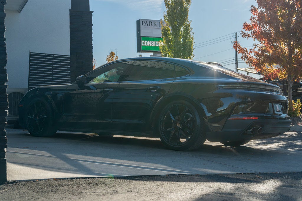 2025 Porsche Panamera 4