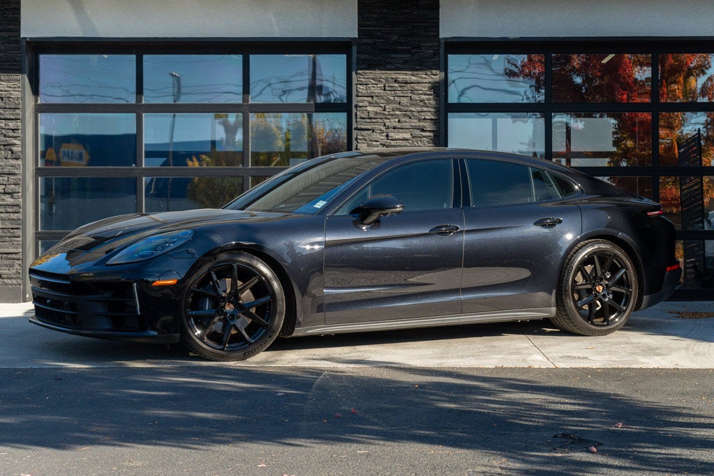 2025 Porsche Panamera 4