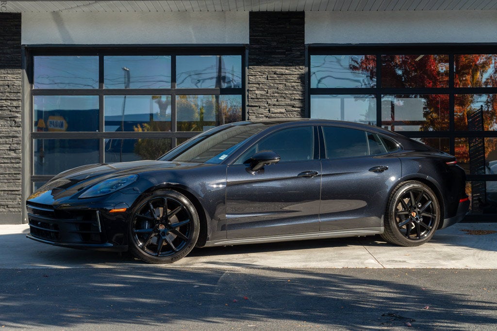2025 Porsche Panamera 4