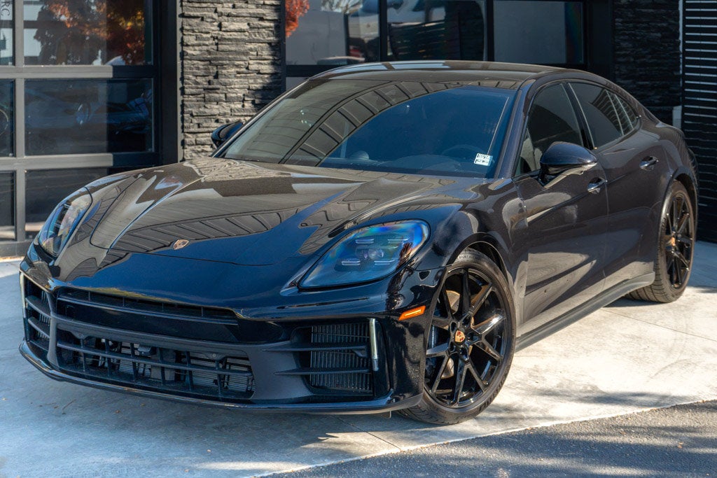 2025 Porsche Panamera 4
