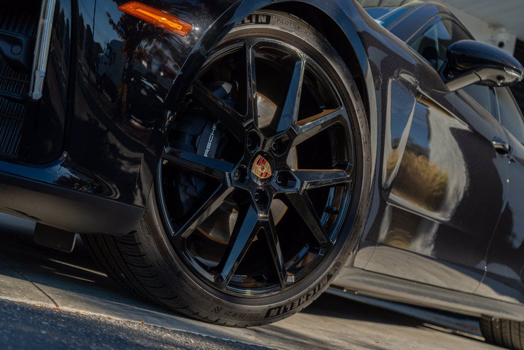 2025 Porsche Panamera 4
