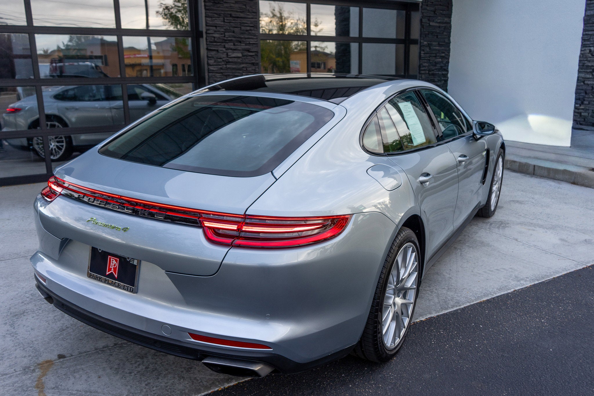 2018 Porsche Panamera 4 E-Hybrid