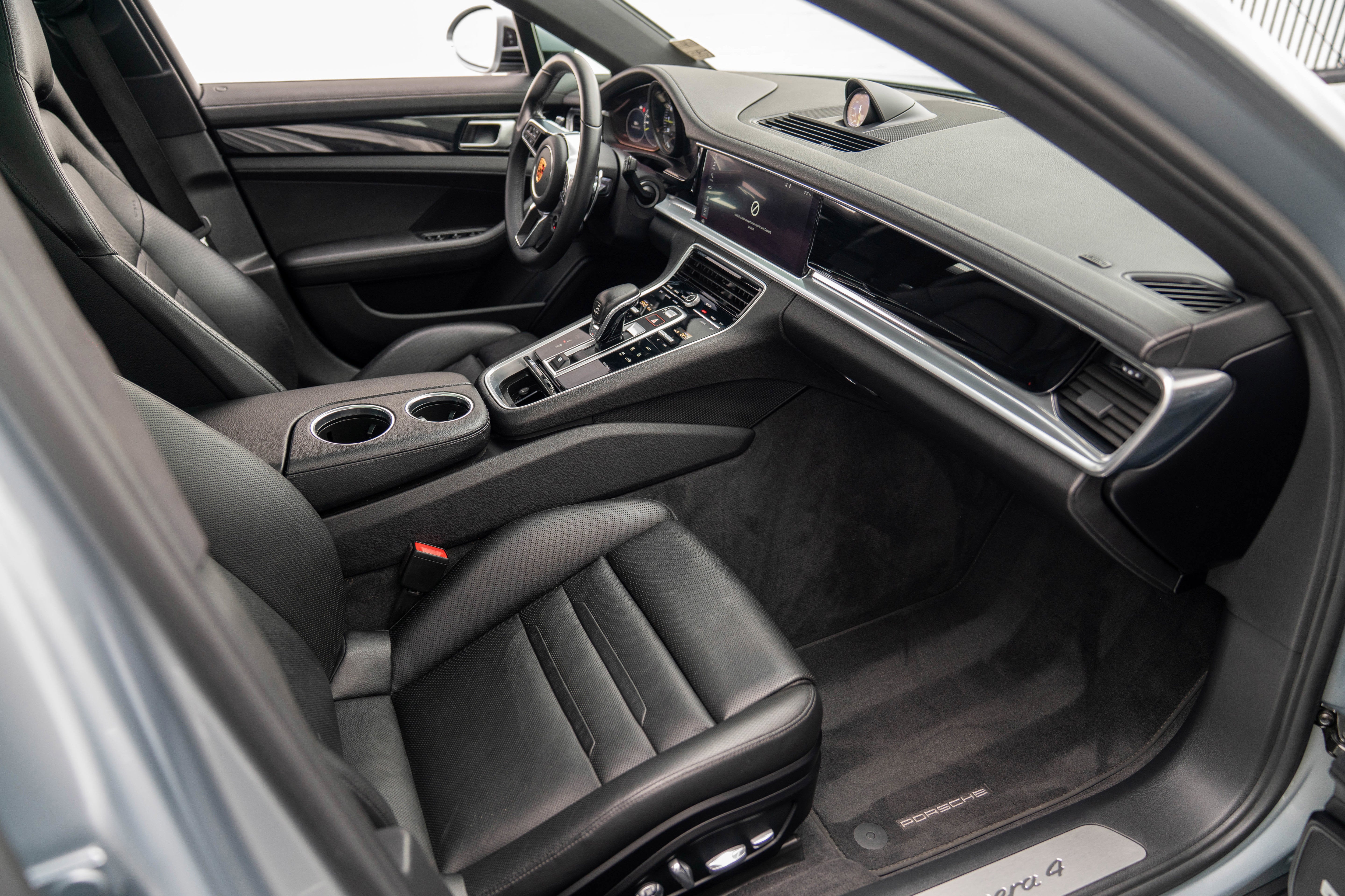 2018 Porsche Panamera 4 E-Hybrid