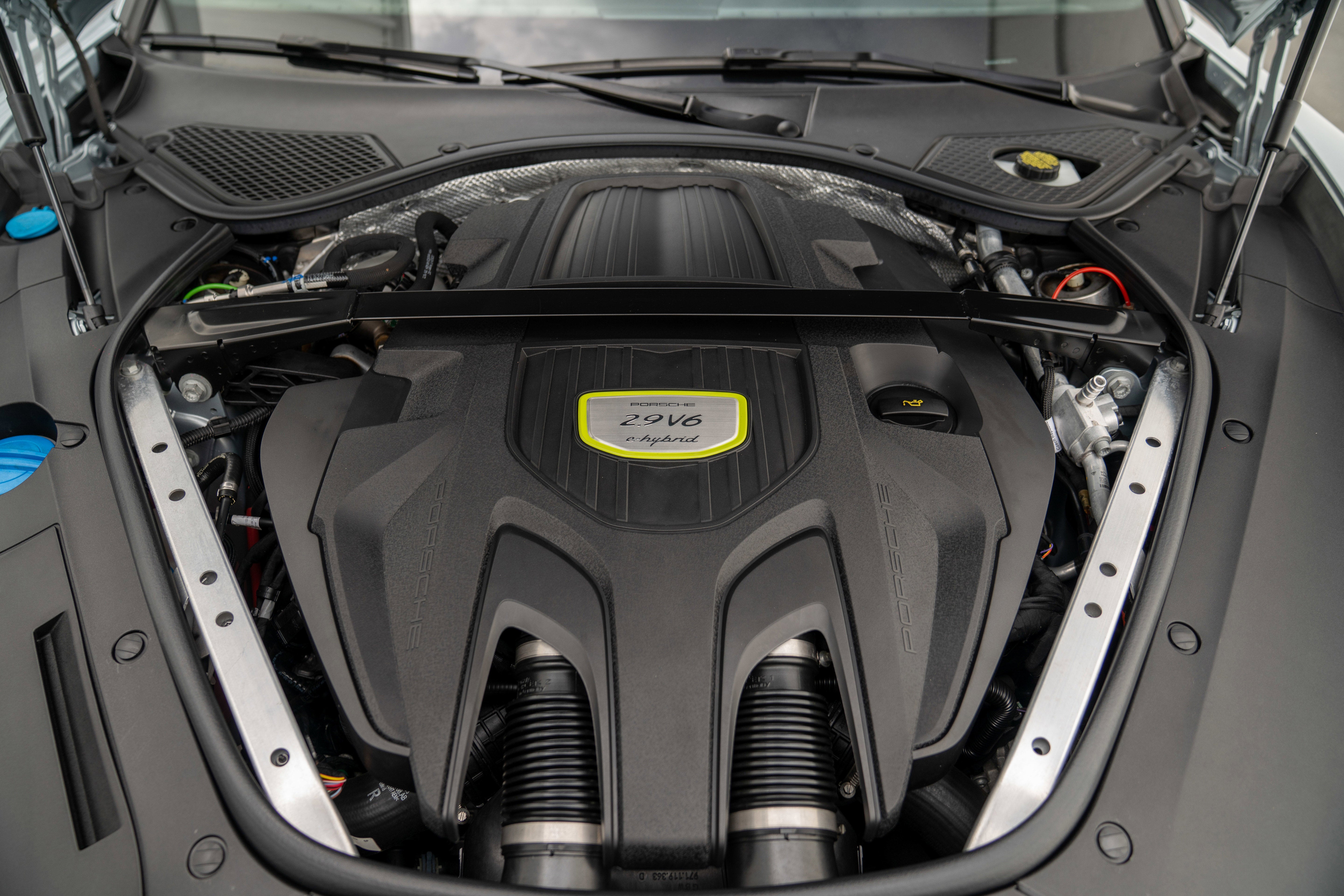 2018 Porsche Panamera 4 E-Hybrid