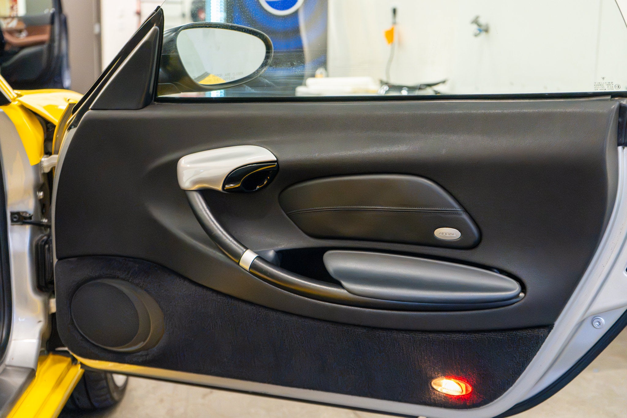 1998 Porsche Boxster Base